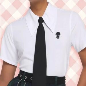 Hot Topic White Button Up Crop-ish Top with Black Skull, Clip-On Tie - Sz Large